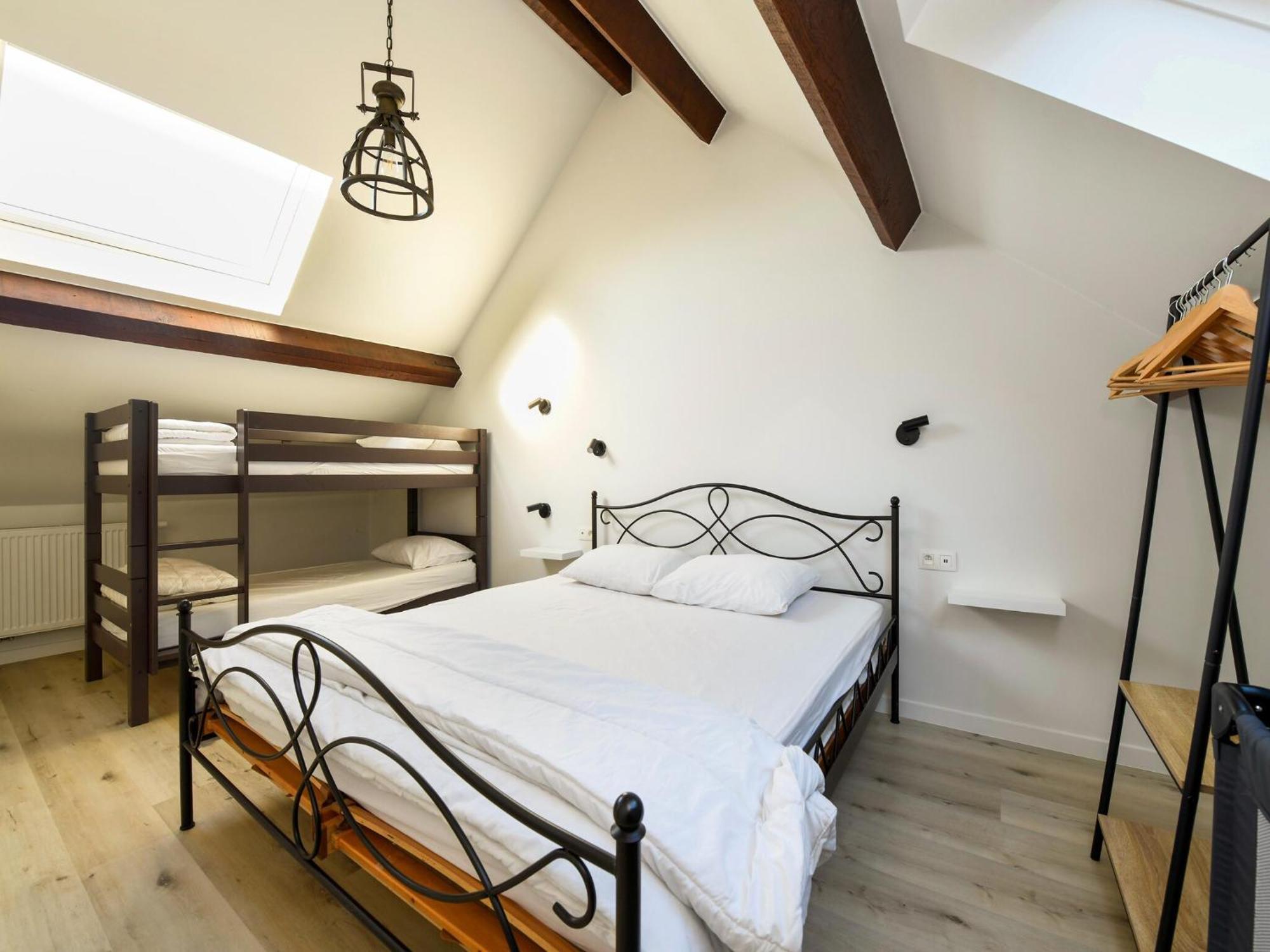 Spacious Holiday Home With Garden Nieuwpoort Bagian luar foto