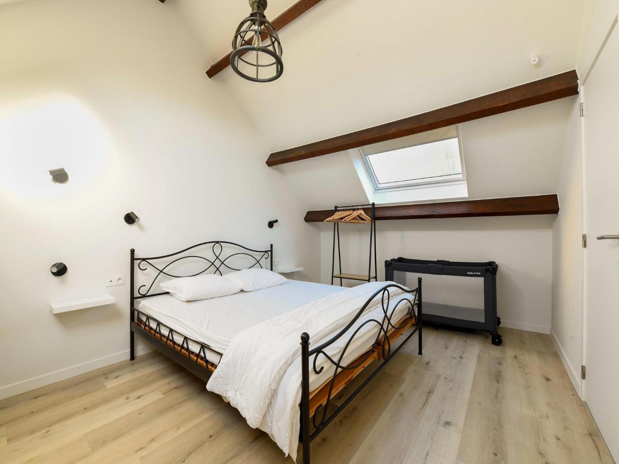 Spacious Holiday Home With Garden Nieuwpoort Bagian luar foto